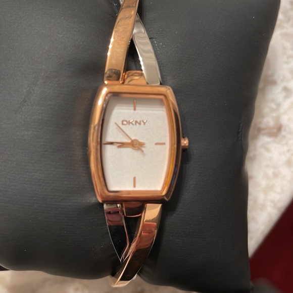 DKNY woman watch - Picture 2 of 7